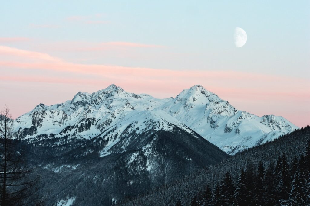 Snowy Mountain 1287145 1 1024x682